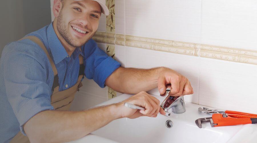 Professional clogged drains services in Brownstown, IL